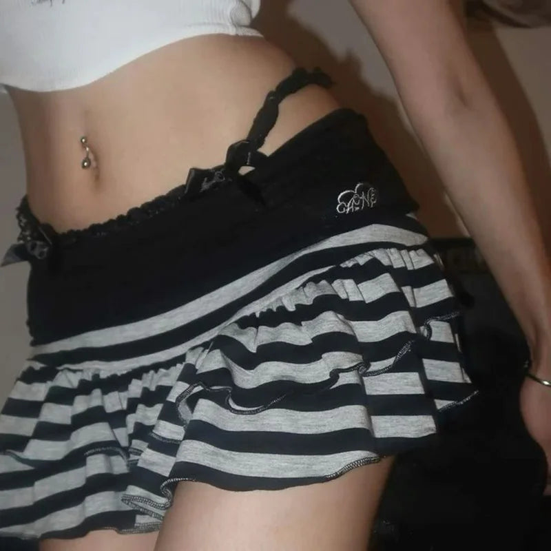 Y2K Short Skirts Women Hip Hop Punk Skull Printed Bow Skirts Streetwear Graphic EMO Girl Summer Gothic Vintage Retro Sexy Skirts